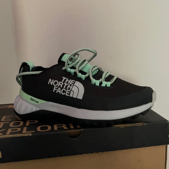 The North Face Women's Ultra Traction Shoe - Picture 1 of 6